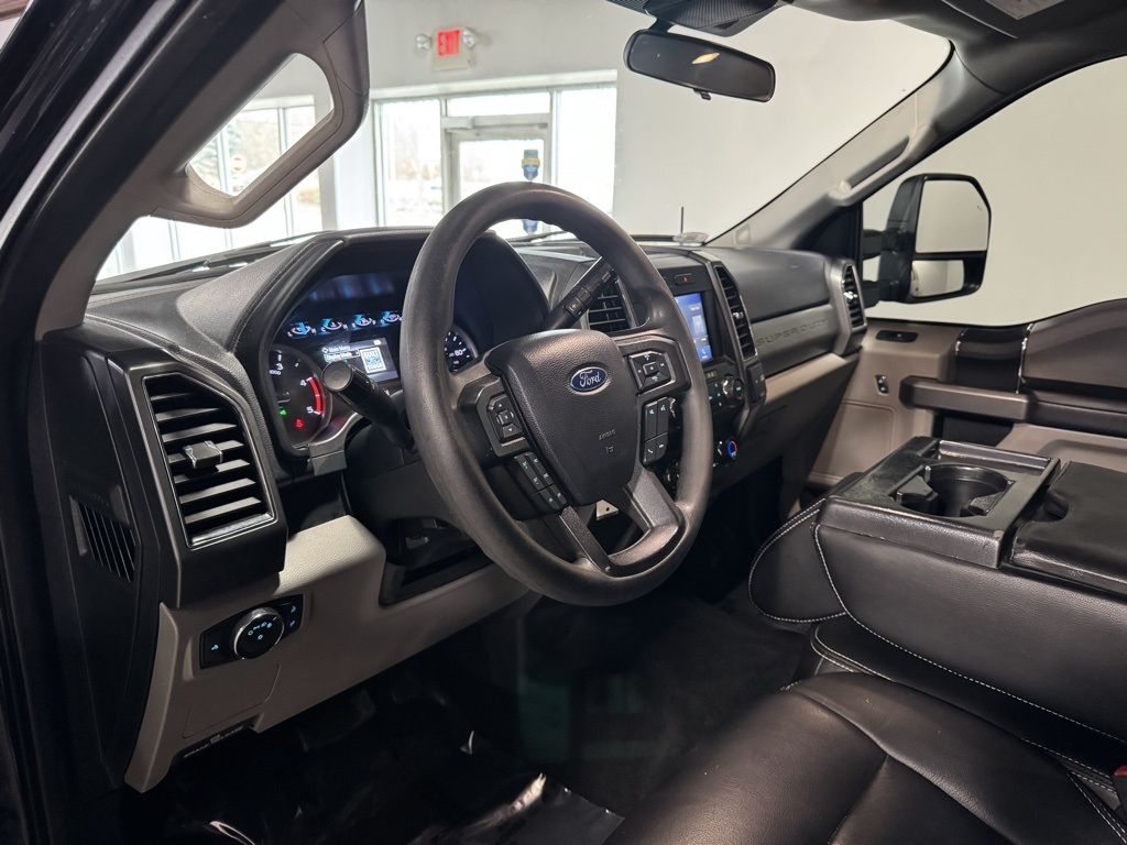 Ford F-250 SD XLT Crew Cab 4WD 2021