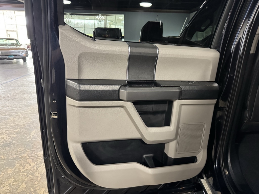 Ford F-250 SD XLT Crew Cab 4WD 2021