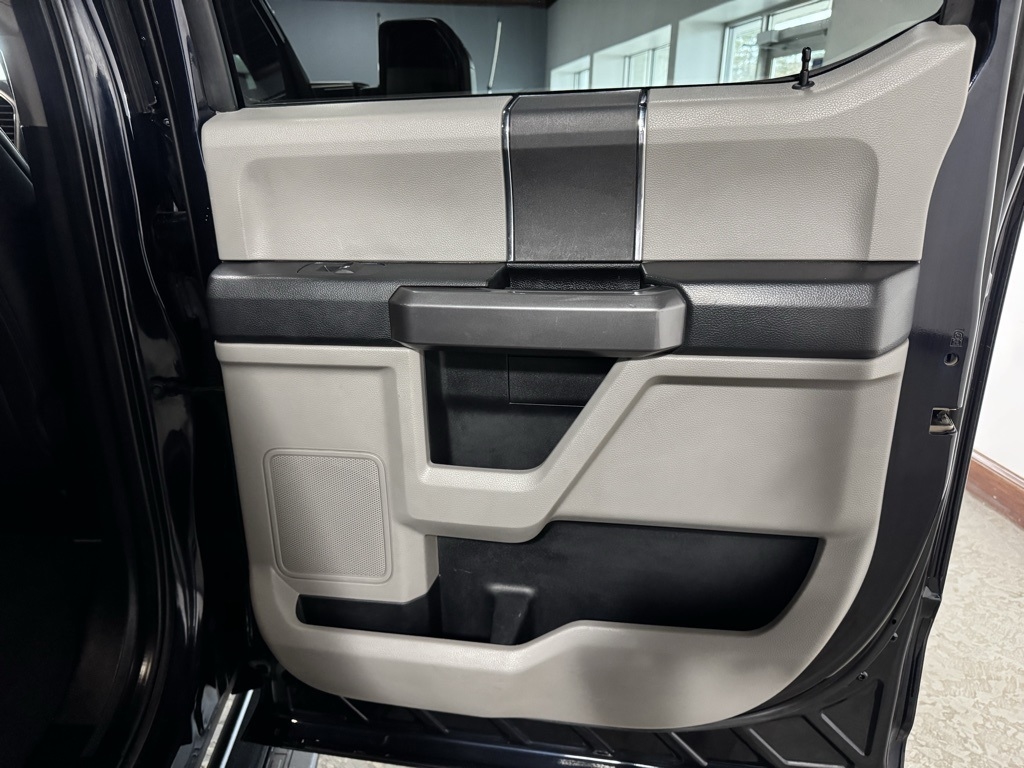 Ford F-250 SD XLT Crew Cab 4WD 2021