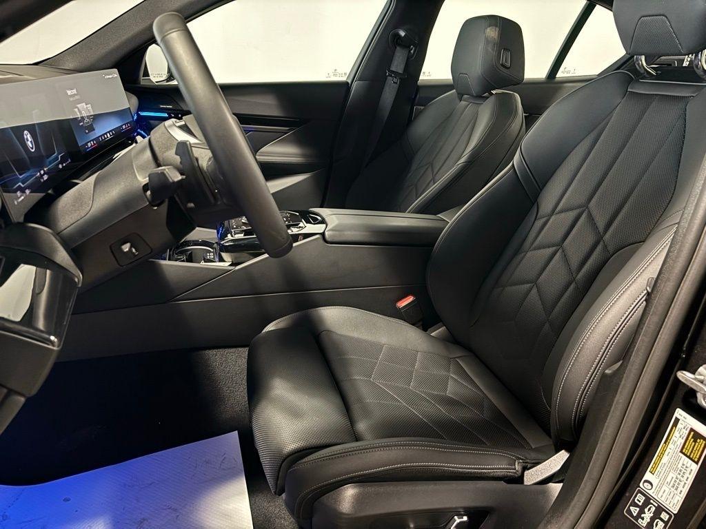 BMW 5-Series 530i xDrive 2025