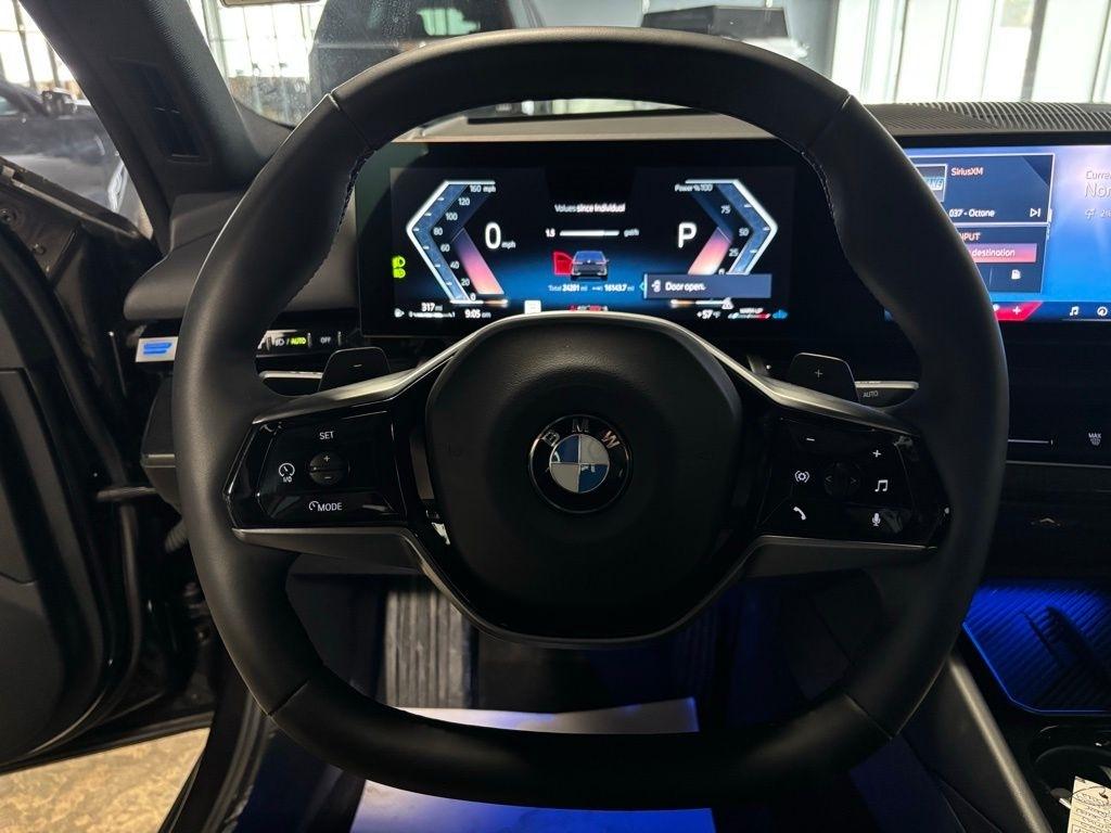 BMW 5-Series 530i xDrive 2025