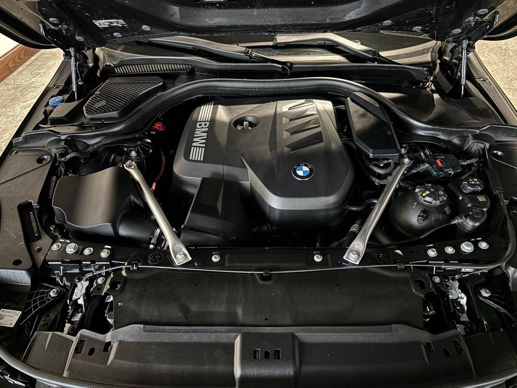 BMW 5-Series 530i xDrive 2025