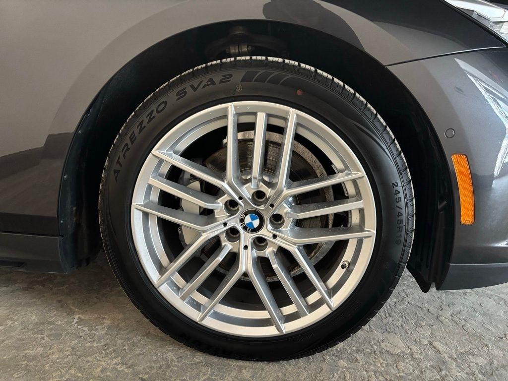 BMW 5-Series 530i xDrive 2025