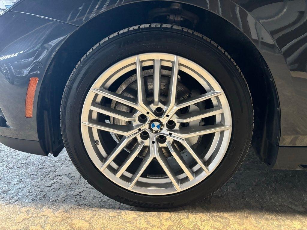 BMW 5-Series 530i xDrive 2025