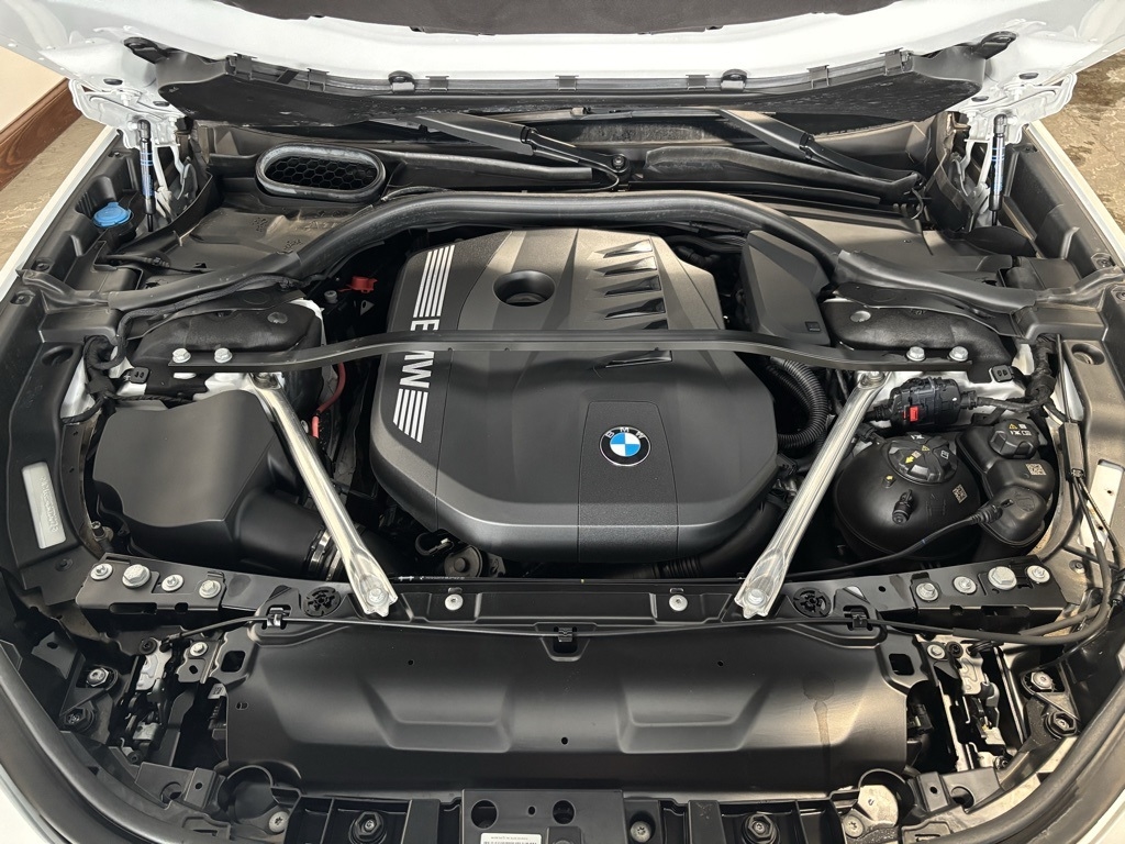 BMW 7-Series 740i xDrive 2025