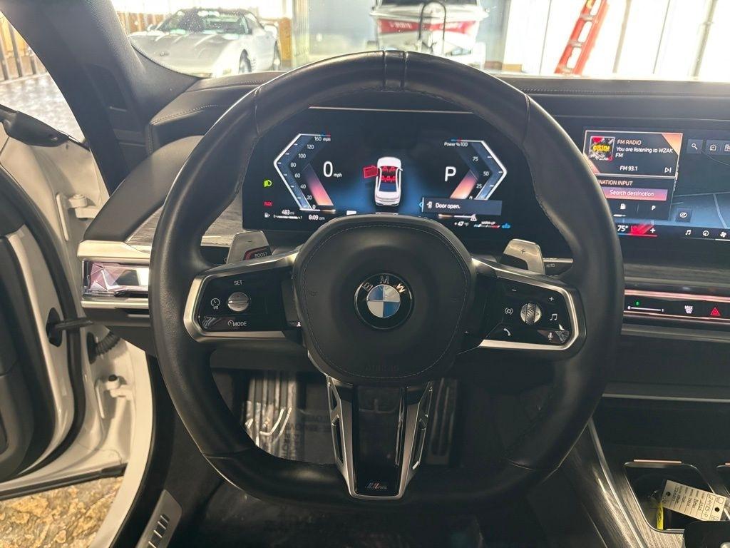 BMW 7-Series 740i xDrive 2025