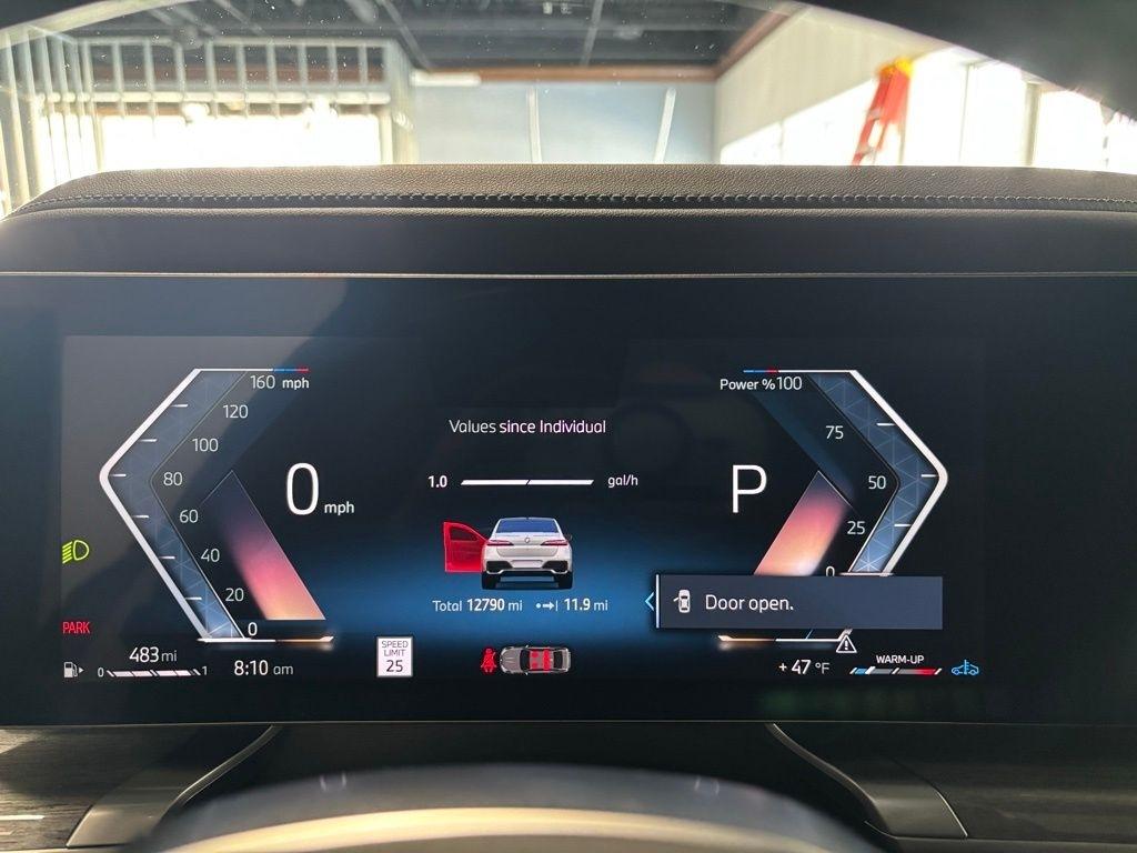 BMW 7-Series 740i xDrive 2025