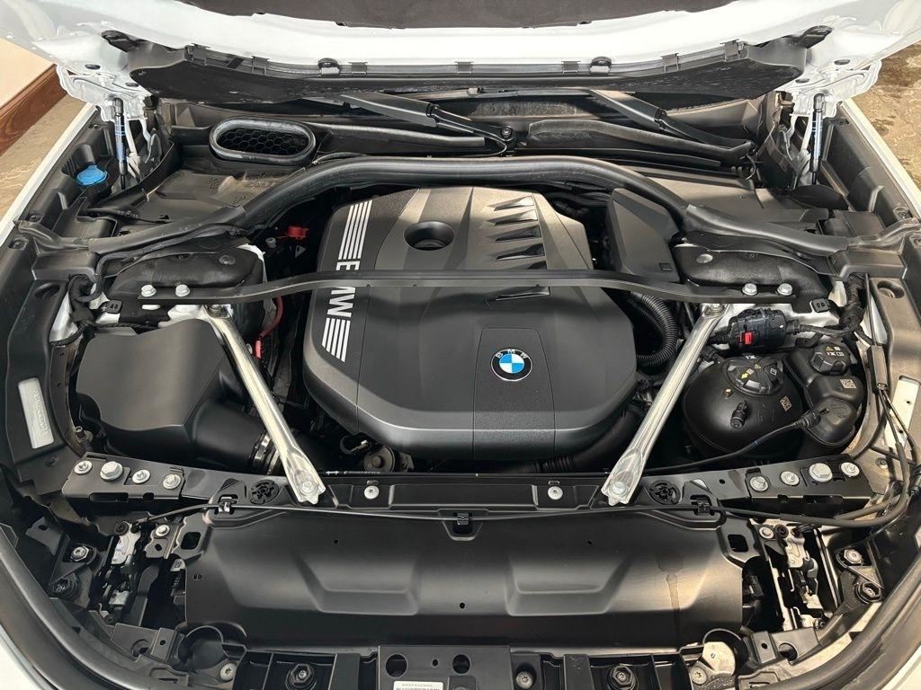 BMW 7-Series 740i xDrive 2025