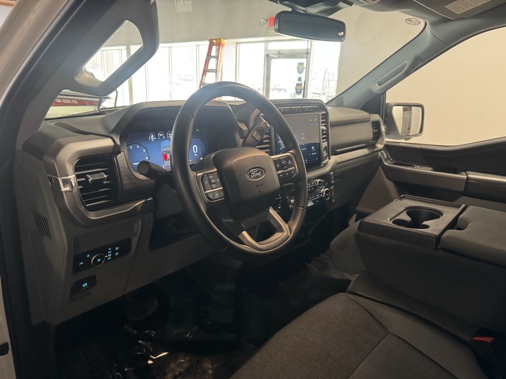 Ford F-150 XLT SuperCrew 4WD 2024