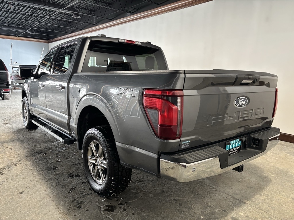 Ford F-150 XLT SuperCrew 4WD 2024