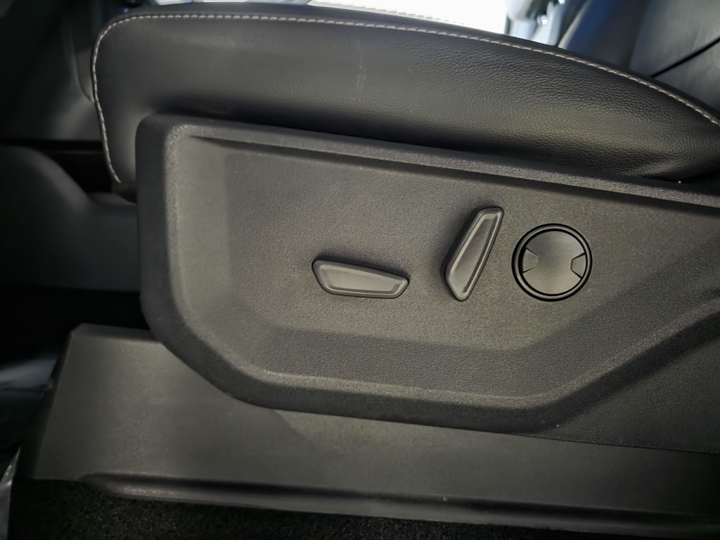 Ford F-150 Lariat SuperCrew 5.5-ft. Bed 4WD 2023