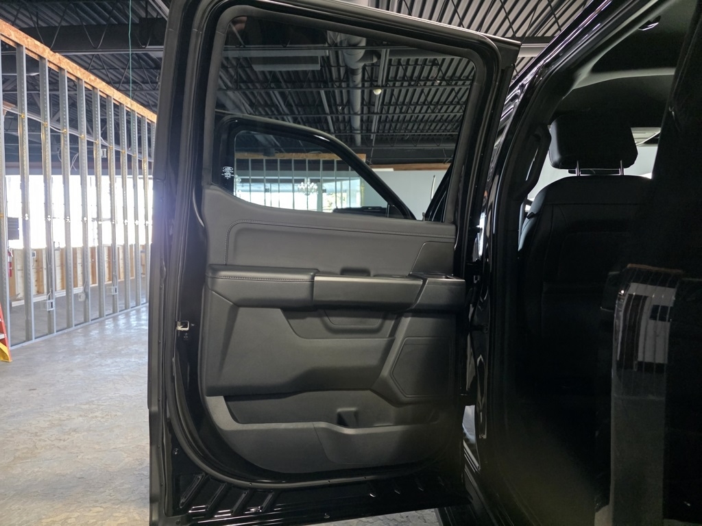 Ford F-150 Lariat SuperCrew 5.5-ft. Bed 4WD 2023