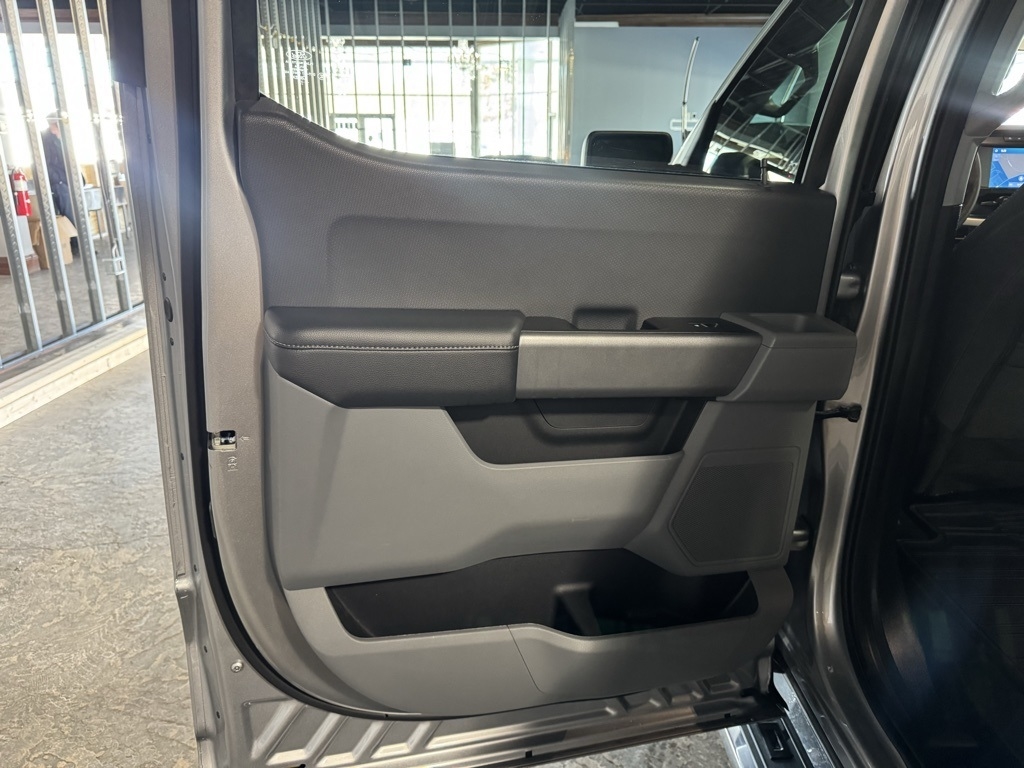 Ford F-150 Lariat SuperCrew 5.5-ft. Bed 4WD 2023