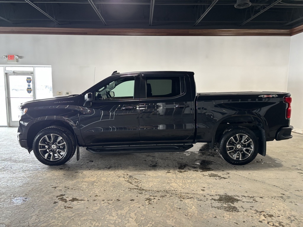 Chevrolet Silverado 1500 RST Crew Cab 4WD 2024
