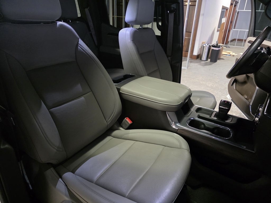 GMC Sierra 1500 SLT Crew Cab 4WD 2023