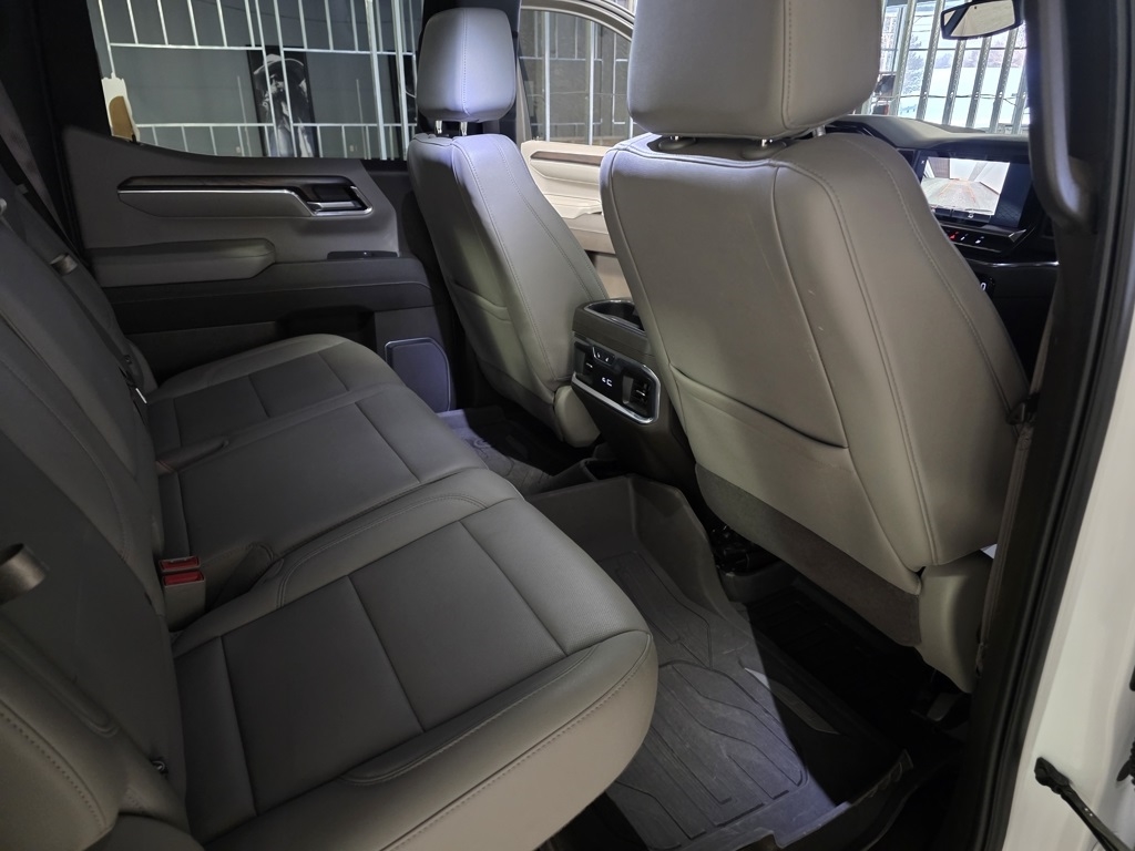 GMC Sierra 1500 SLT Crew Cab 4WD 2023