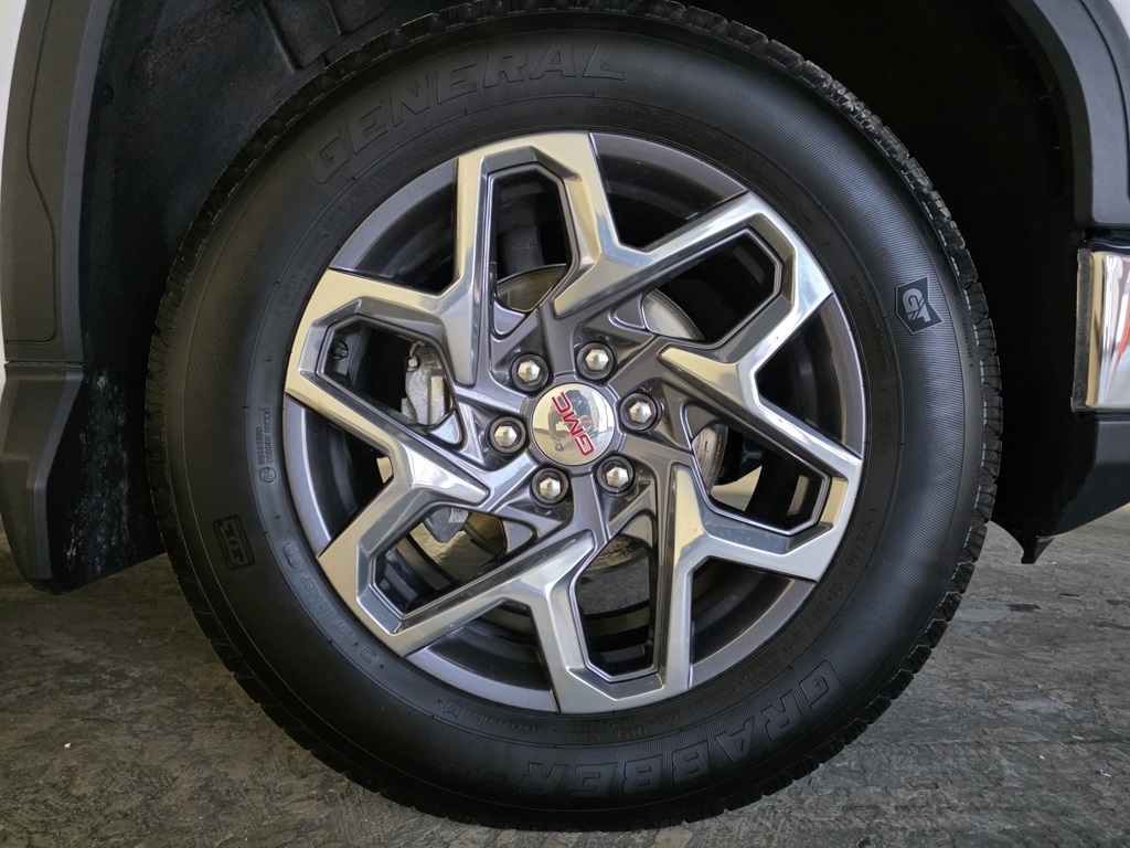 GMC Sierra 1500 SLT Crew Cab 4WD 2023