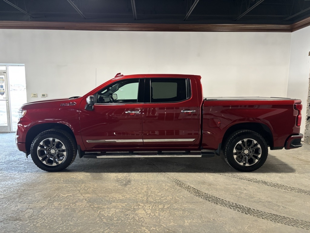 Chevrolet Silverado 1500 High Country Crew Cab 4WD 2022