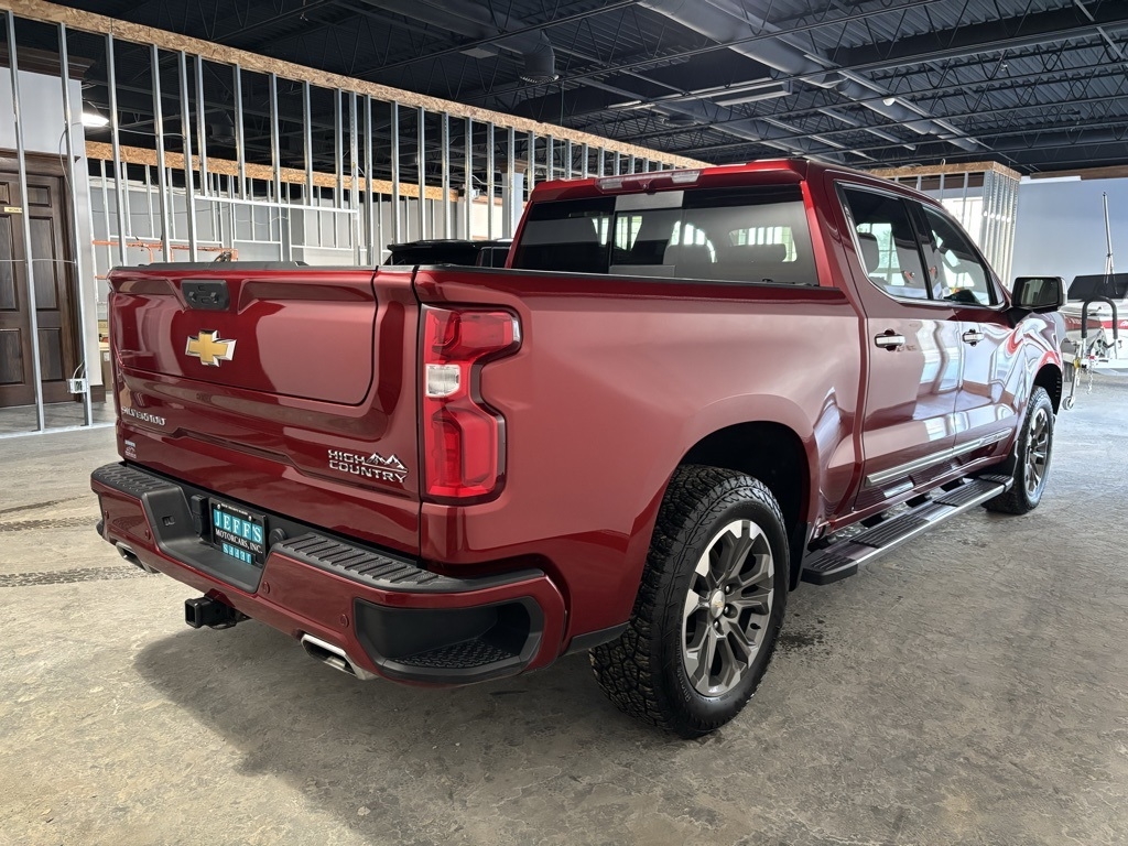 Chevrolet Silverado 1500 High Country Crew Cab 4WD 2022