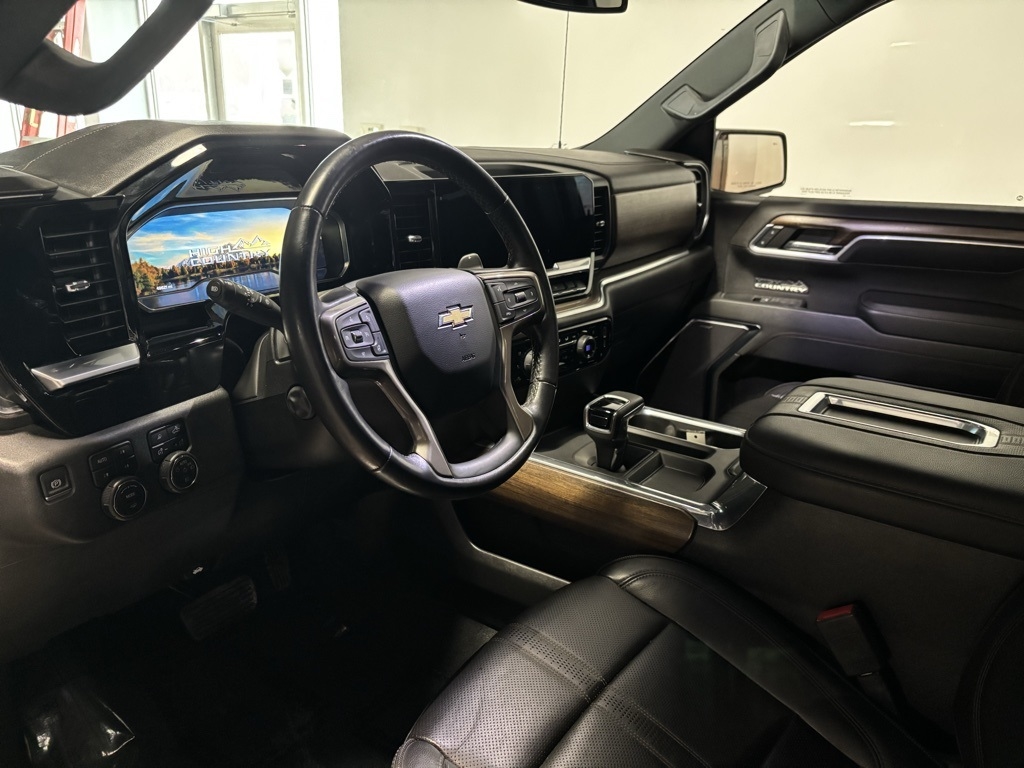 Chevrolet Silverado 1500 High Country Crew Cab 4WD 2022