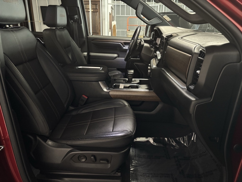 Chevrolet Silverado 1500 High Country Crew Cab 4WD 2022