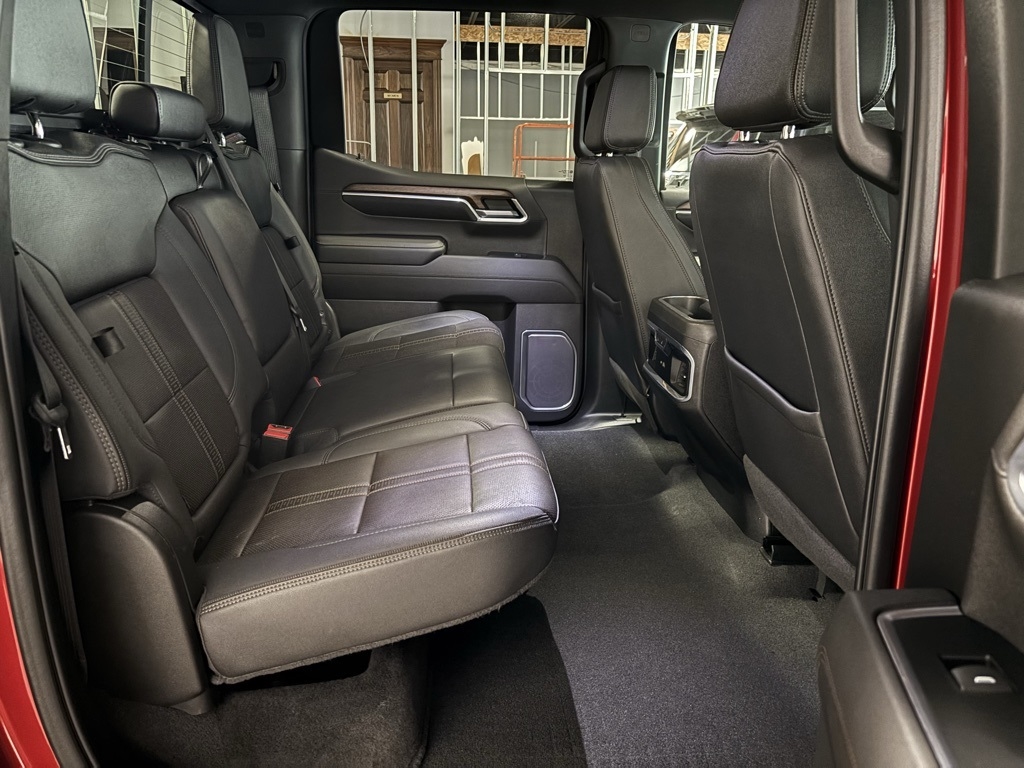 Chevrolet Silverado 1500 High Country Crew Cab 4WD 2022