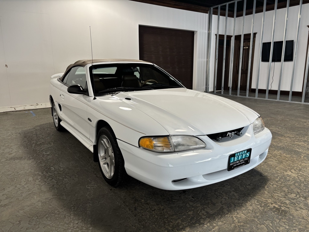 Ford Mustang GT convertible 1998