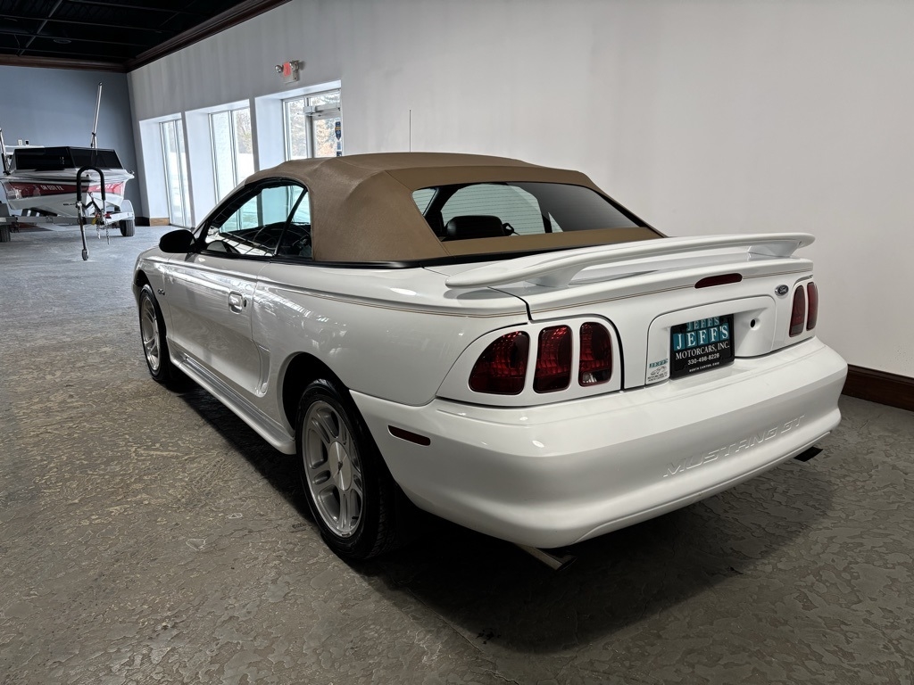 Ford Mustang GT convertible 1998