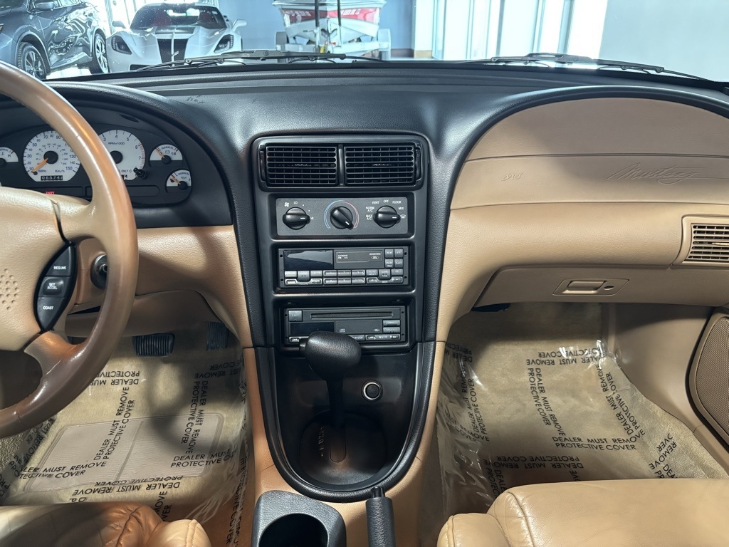 Ford Mustang GT convertible 1998