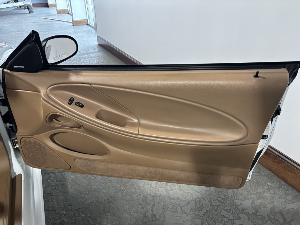 Ford Mustang GT convertible 1998