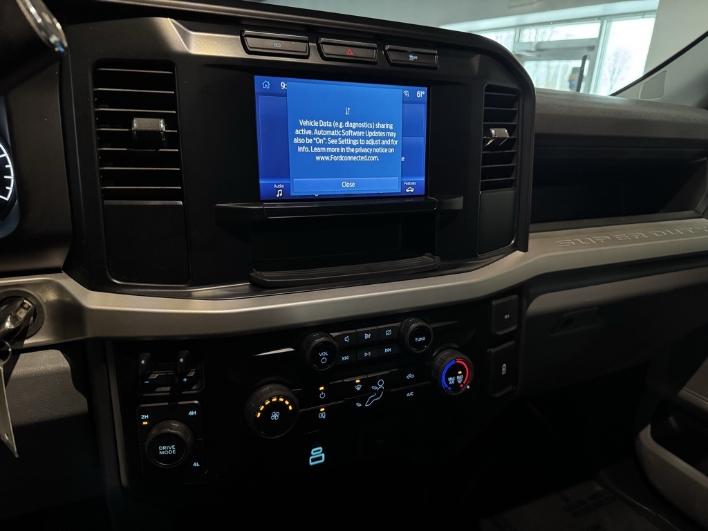 Ford F-250 SD XL 4WD 2024