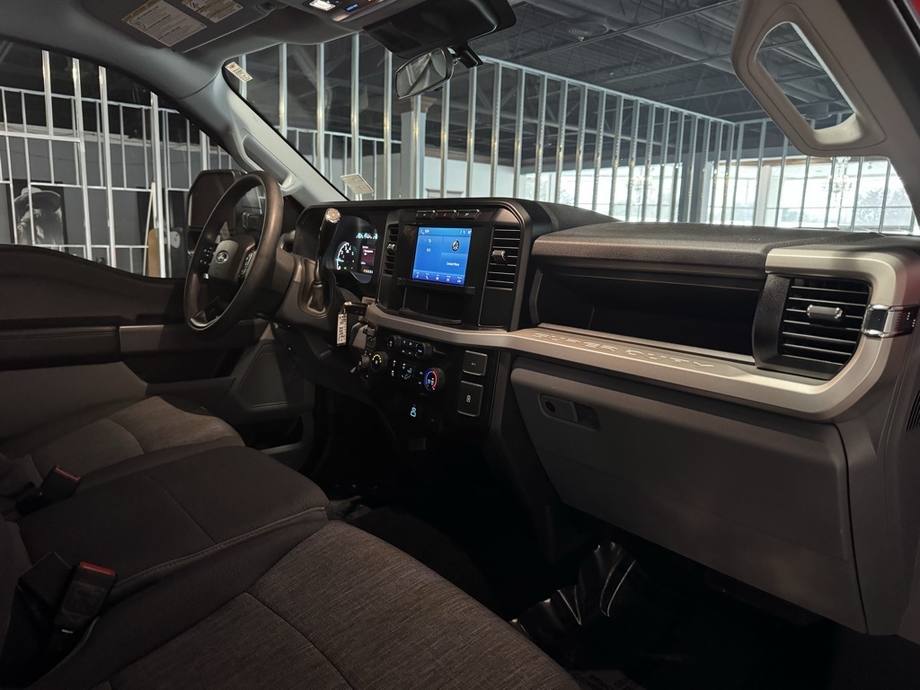 Ford F-250 SD XL 4WD 2024