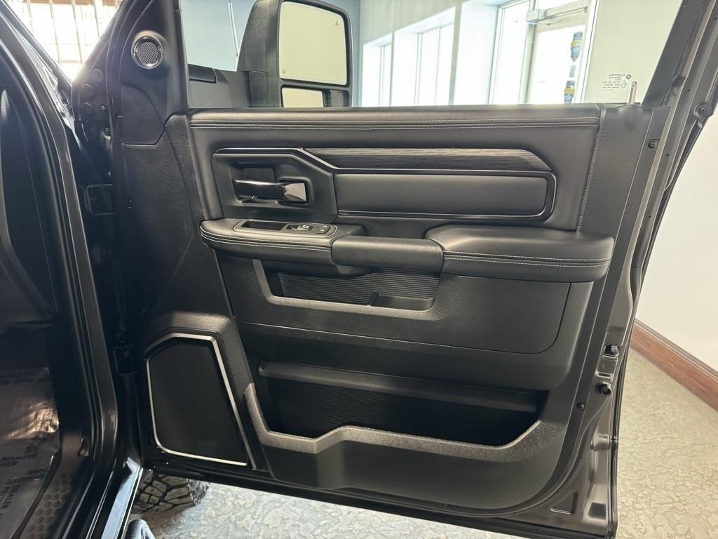 RAM 2500 Power Wagon Crew Cab SWB 4WD 2024