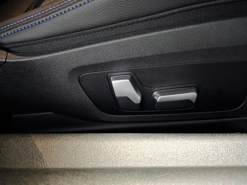 BMW 2-Series M240i Coupe 2023