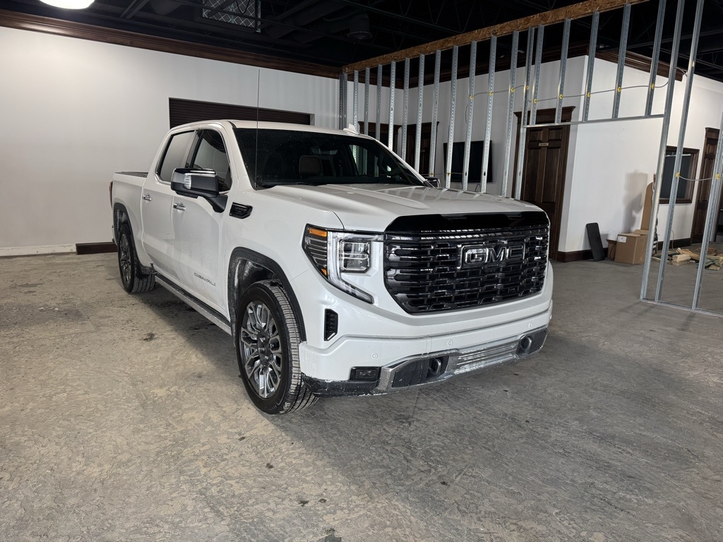 GMC Sierra 1500 Denali Ultimate Crew Cab 4WD 2025