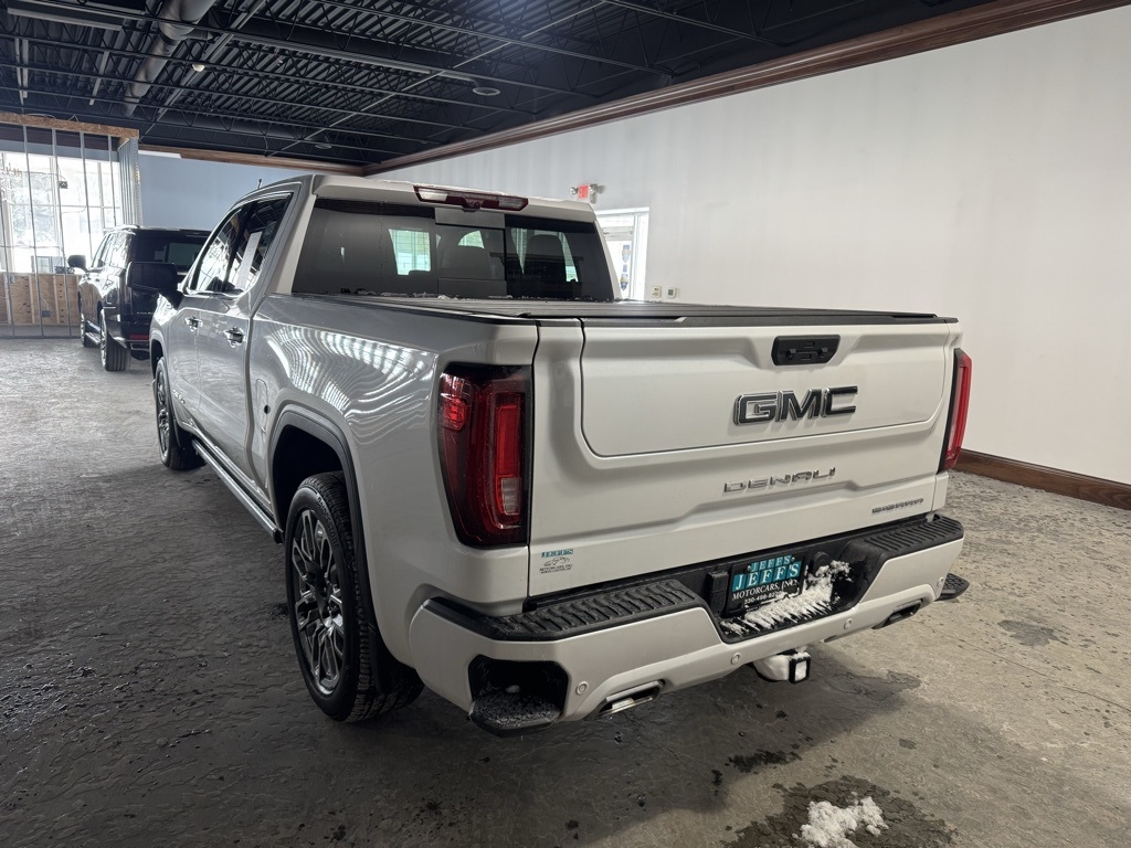 GMC Sierra 1500 Denali Ultimate Crew Cab 4WD 2025