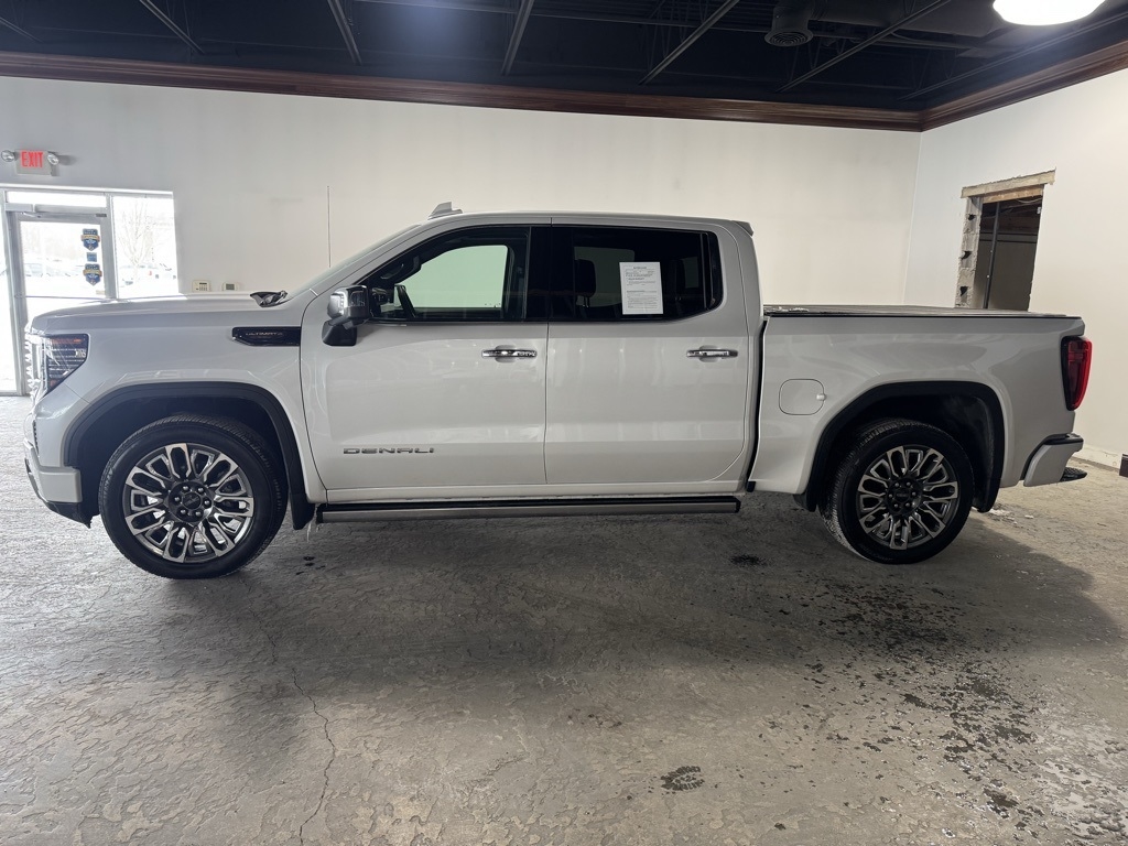 GMC Sierra 1500 Denali Ultimate Crew Cab 4WD 2025