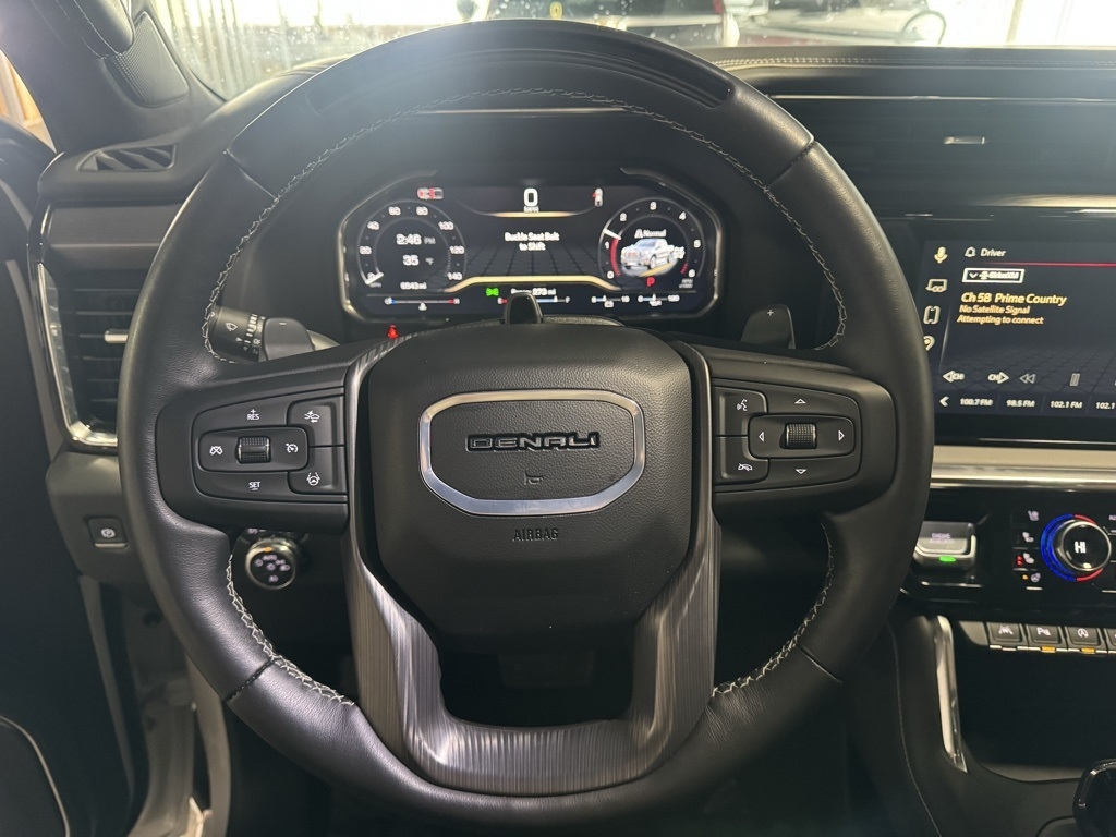 GMC Sierra 1500 Denali Ultimate Crew Cab 4WD 2025