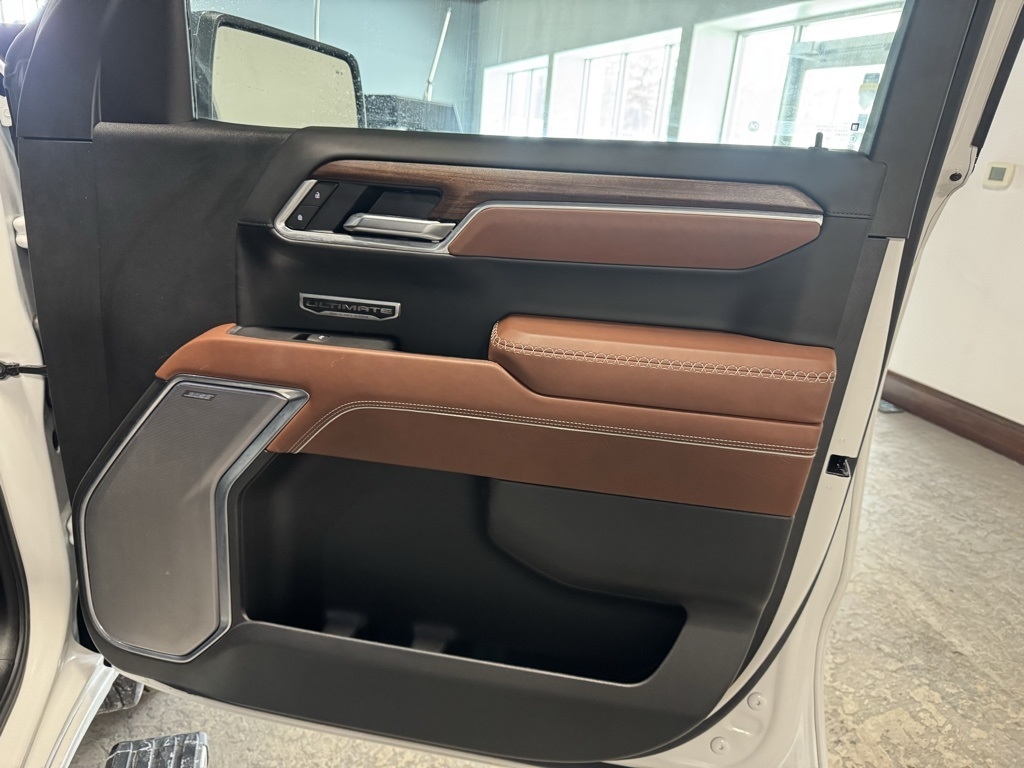 GMC Sierra 1500 Denali Ultimate Crew Cab 4WD 2025