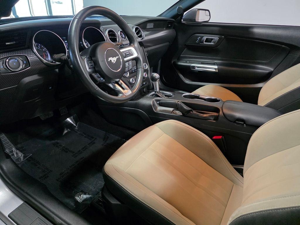 Ford Mustang EcoBoost Convertible 2020