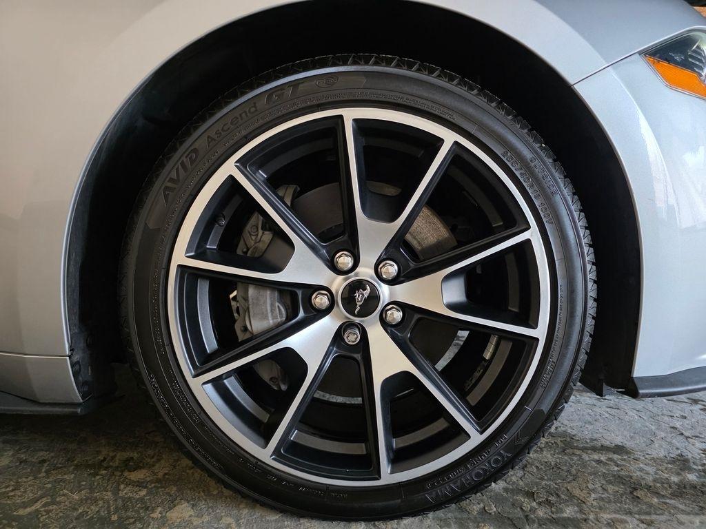 Ford Mustang EcoBoost Convertible 2020