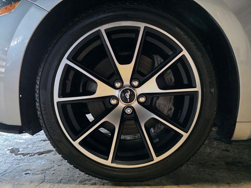 Ford Mustang EcoBoost Convertible 2020