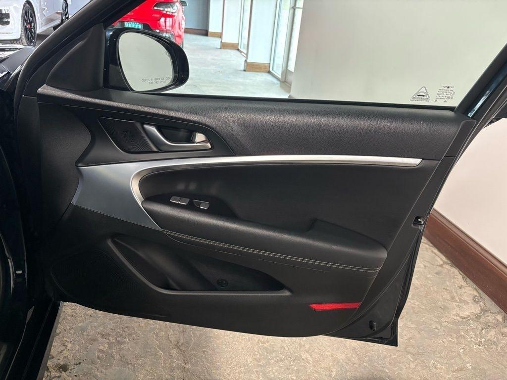 Genesis G70 2.0T 2023