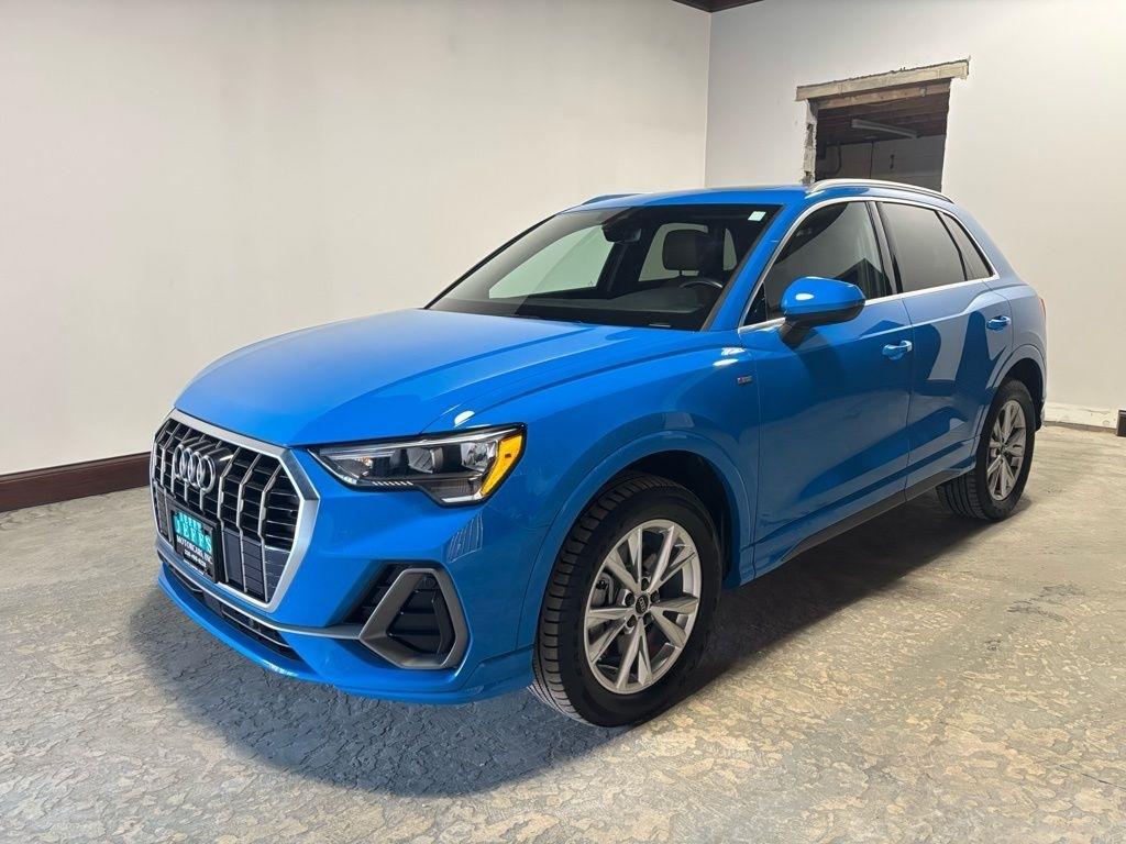 2022 Audi Q3 S line Premium quattro
