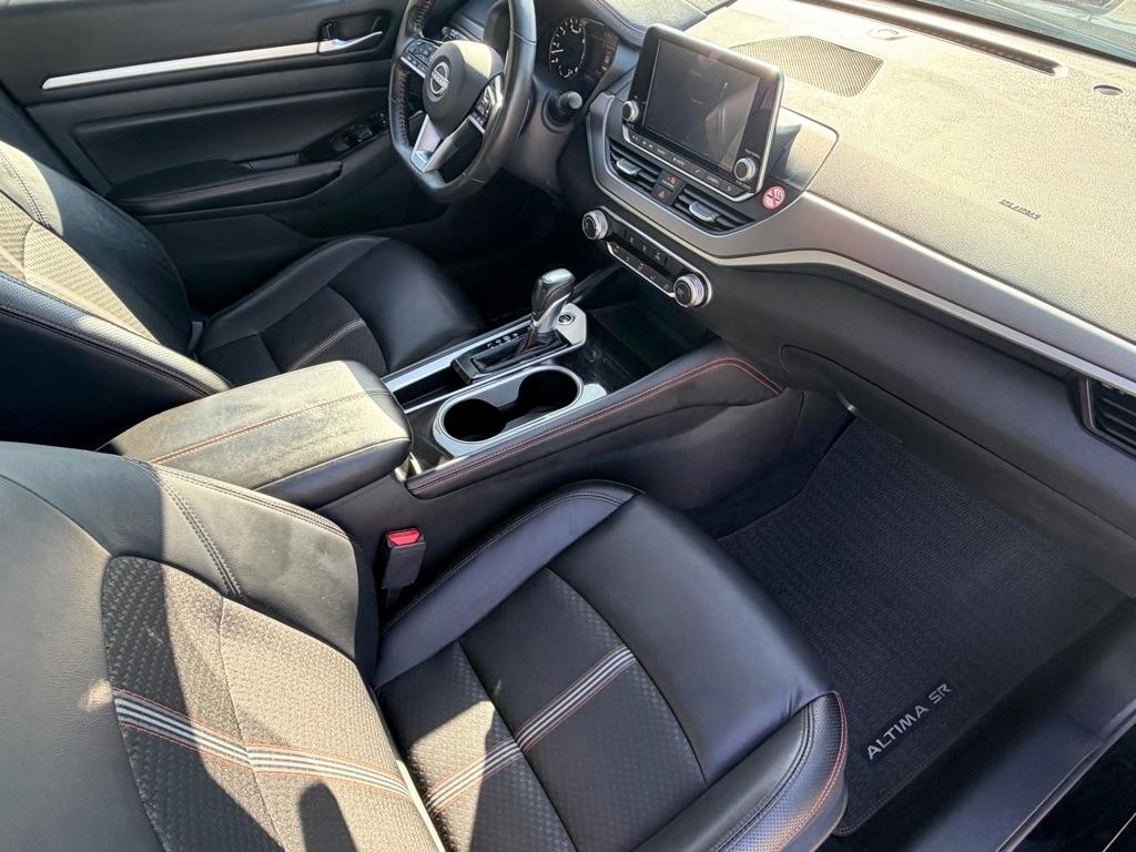 2024 Nissan Altima SR - Photo 9