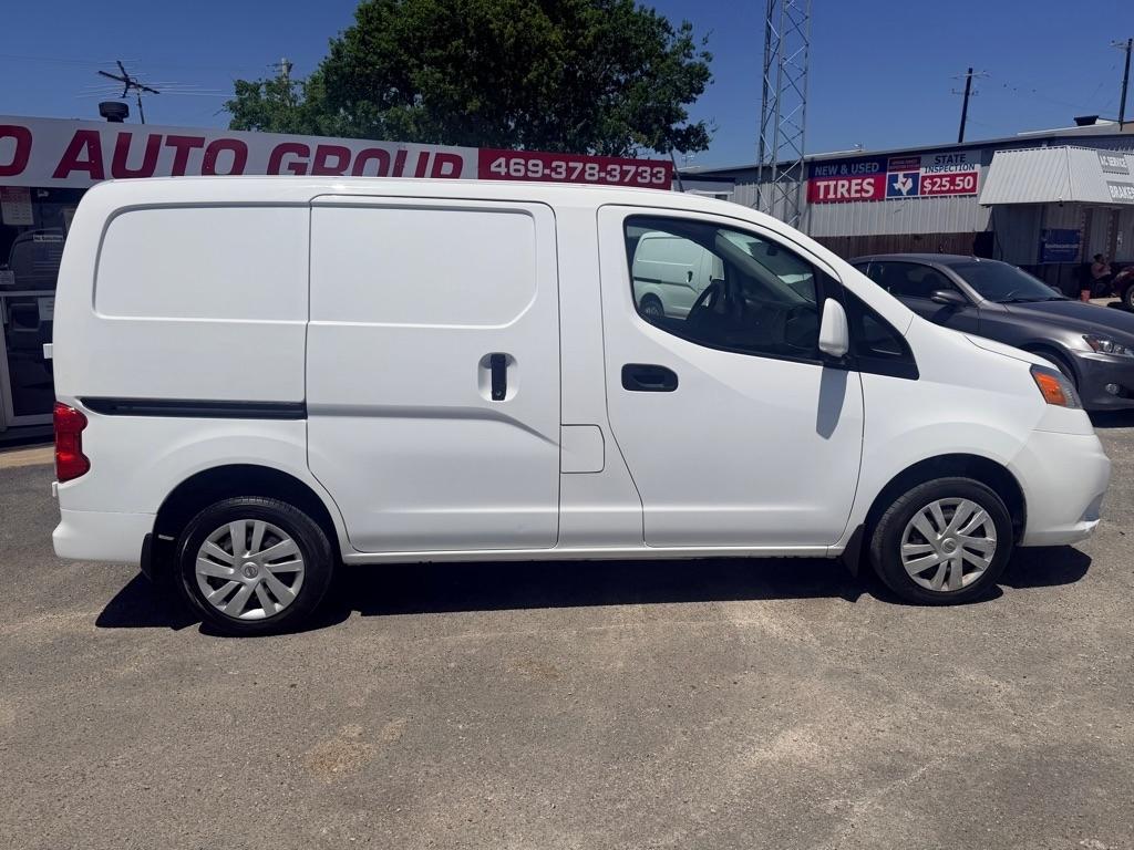 2020 Nissan NV200 SV - Photo 2
