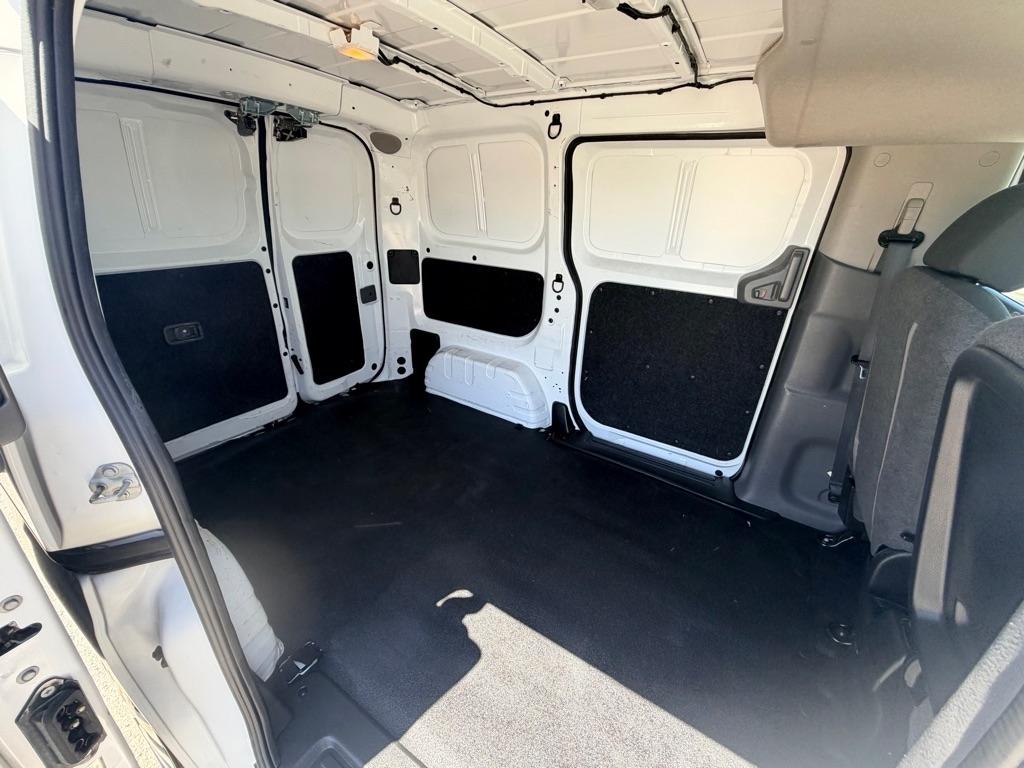 2020 Nissan NV200 SV - Photo 11