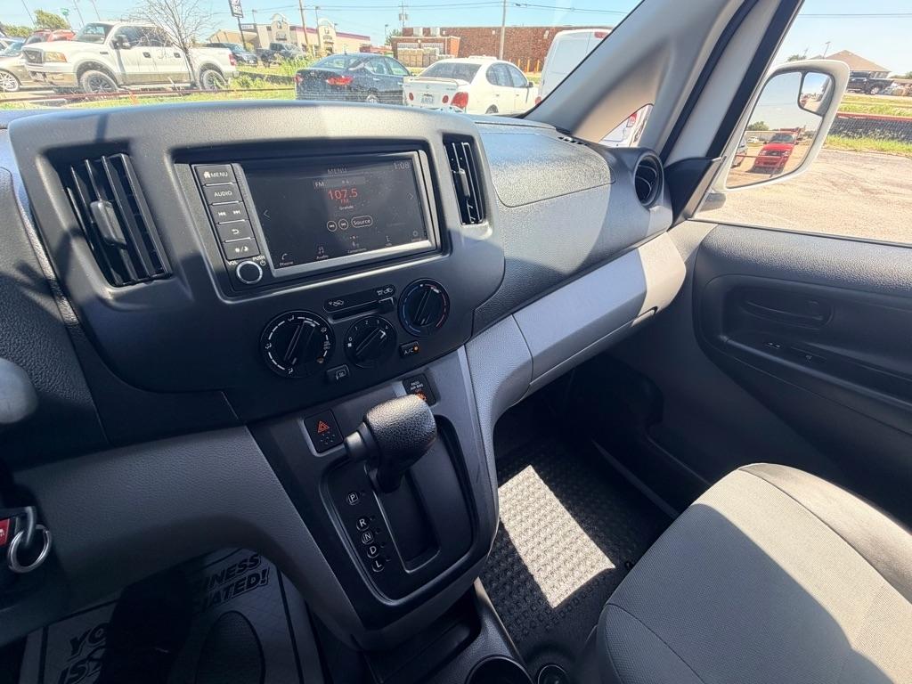 2020 Nissan NV200 SV - Photo 13