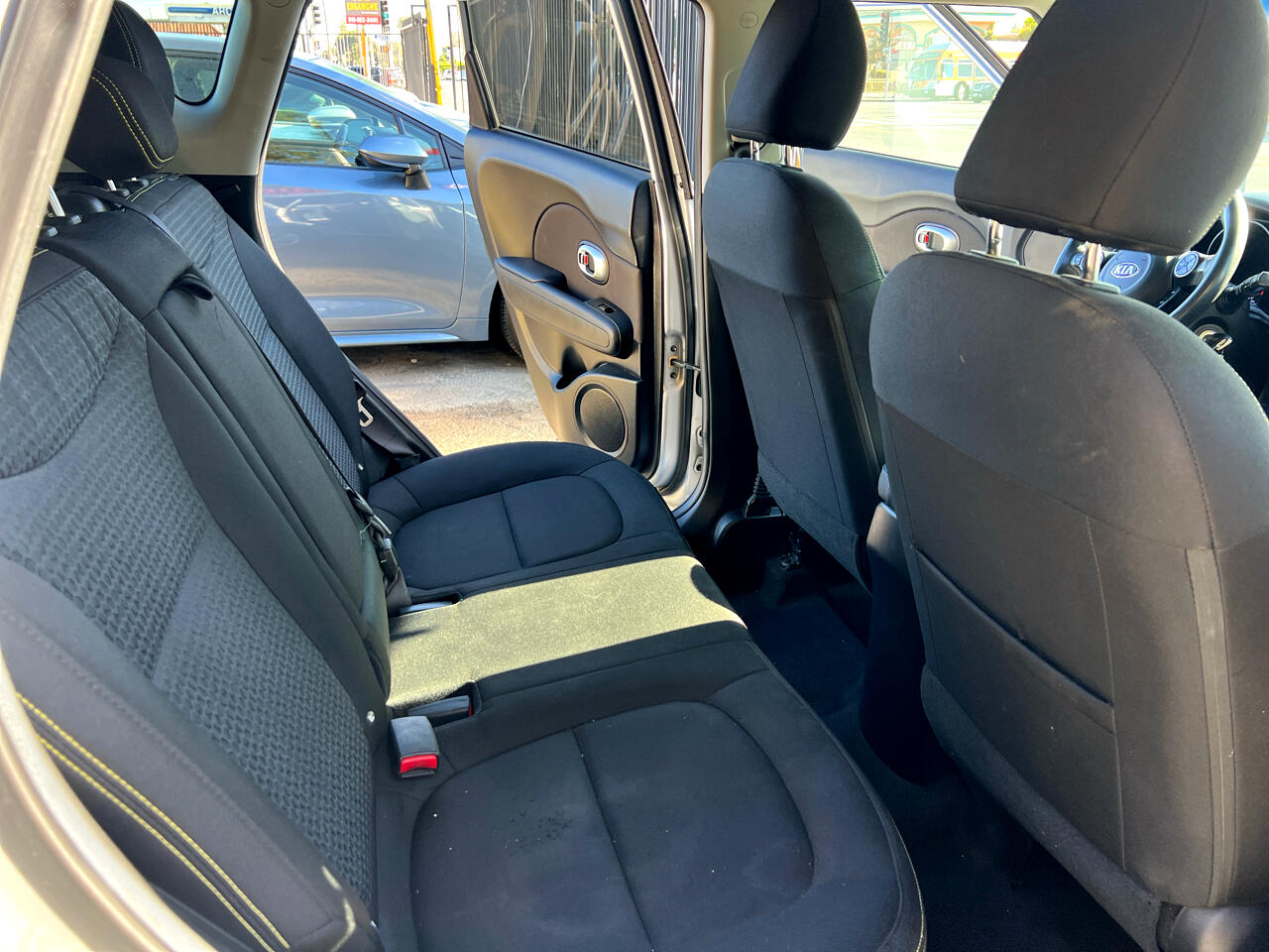 Kia Soul + w/Signature 2.0 Special Edition 2016