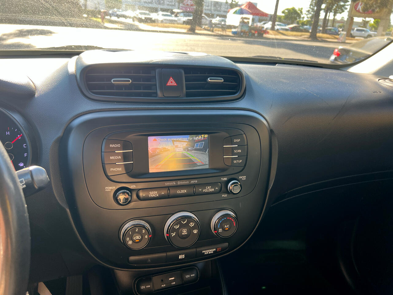 Kia Soul + w/Signature 2.0 Special Edition 2016